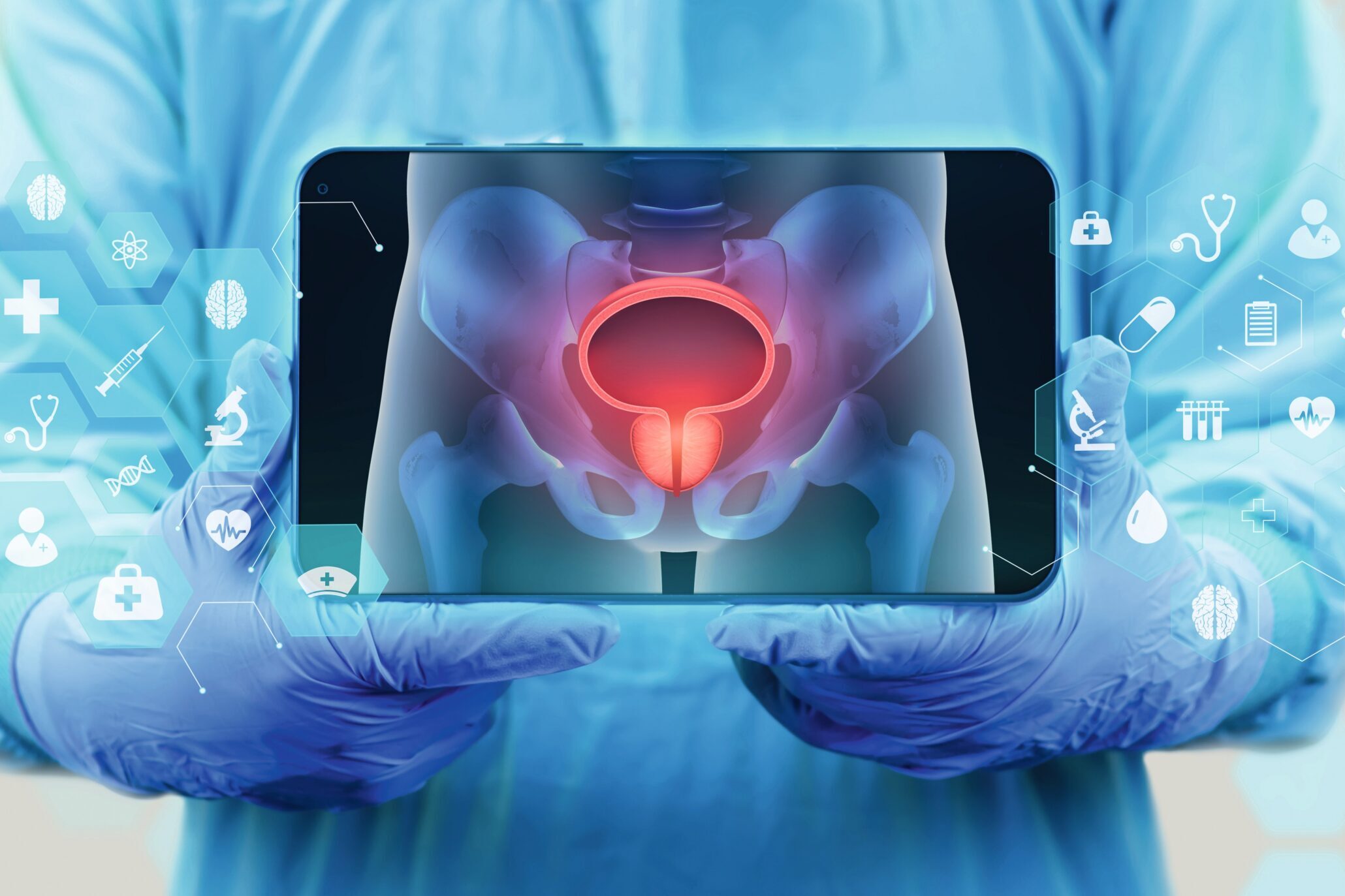 Medizinisches Fachpersonal in blauer Schutzkleidung hält ein digitales Tablet, auf dem eine grafische Darstellung des menschlichen Beckens mit rot hervorgehobener Blase zu sehen ist. Um das Tablet sind medizinische Symbole eingeblendet, die auf moderne Diagnostik und digitale Gesundheitsanwendungen hinweisen.