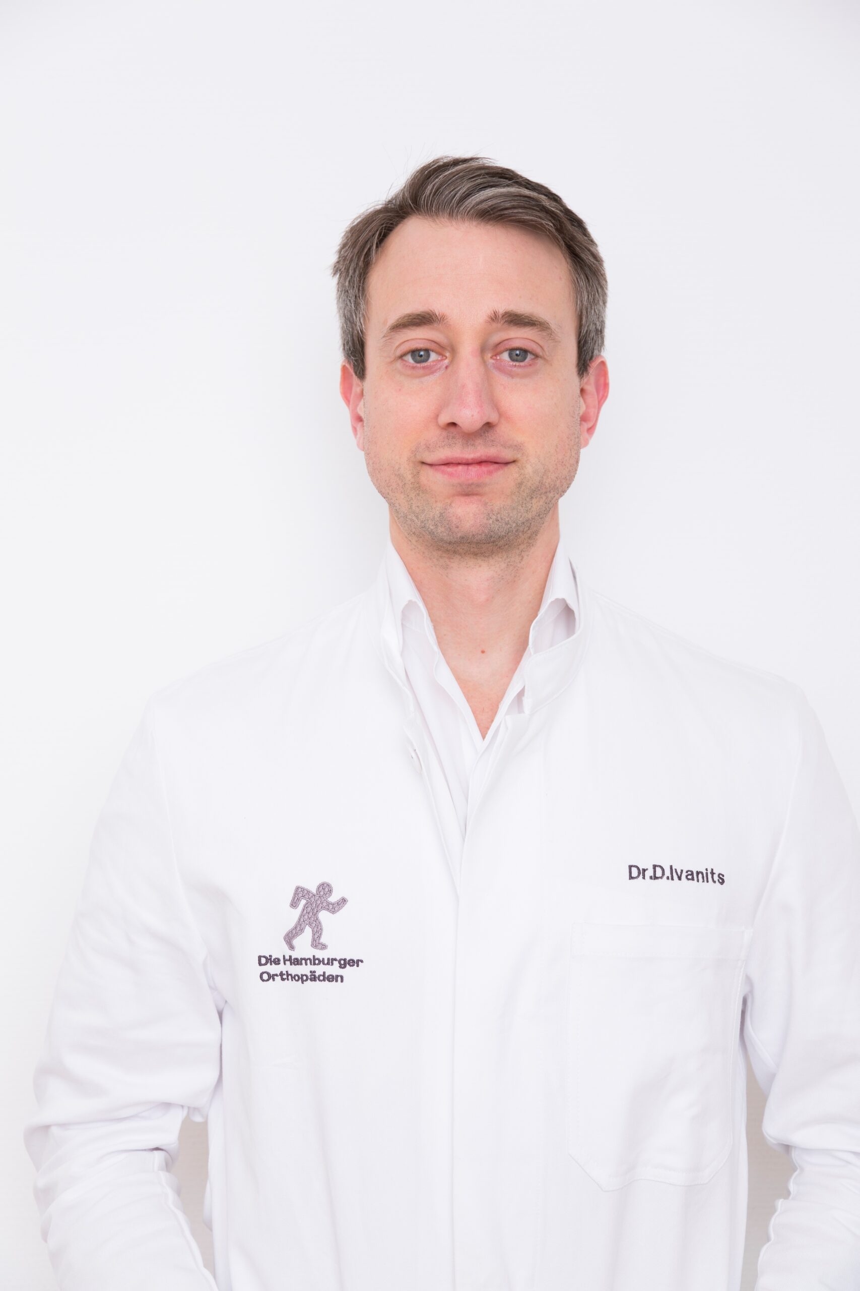 Dr. David Ivanits