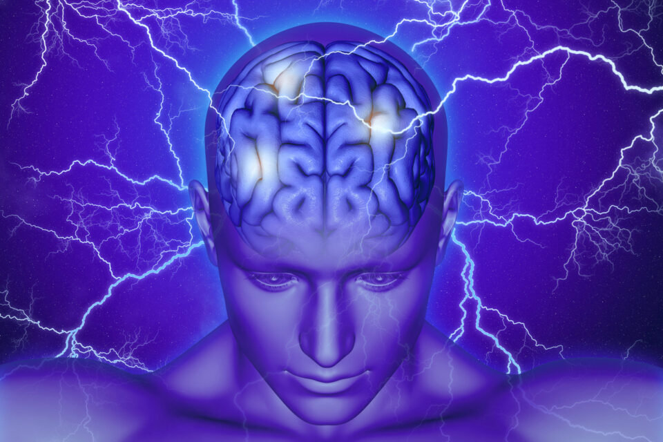 Illustration eines Gehirns mit Blitzen als Symbol für neurologische Aktivität